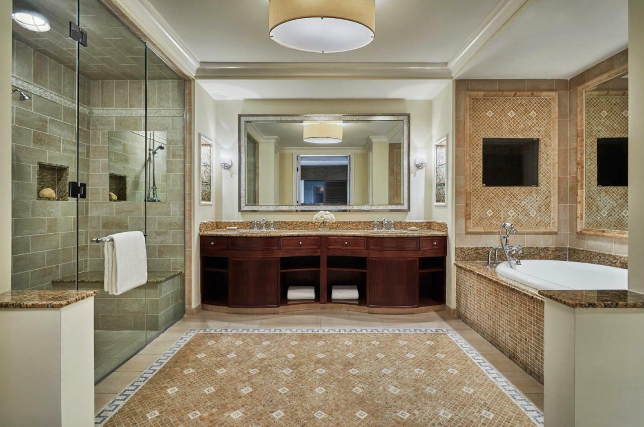 The Ocean Club, A Four Seasons Resort, Bahamas Creek Village Bagian luar foto